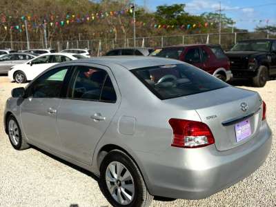 Toyota Yaris - Image 5