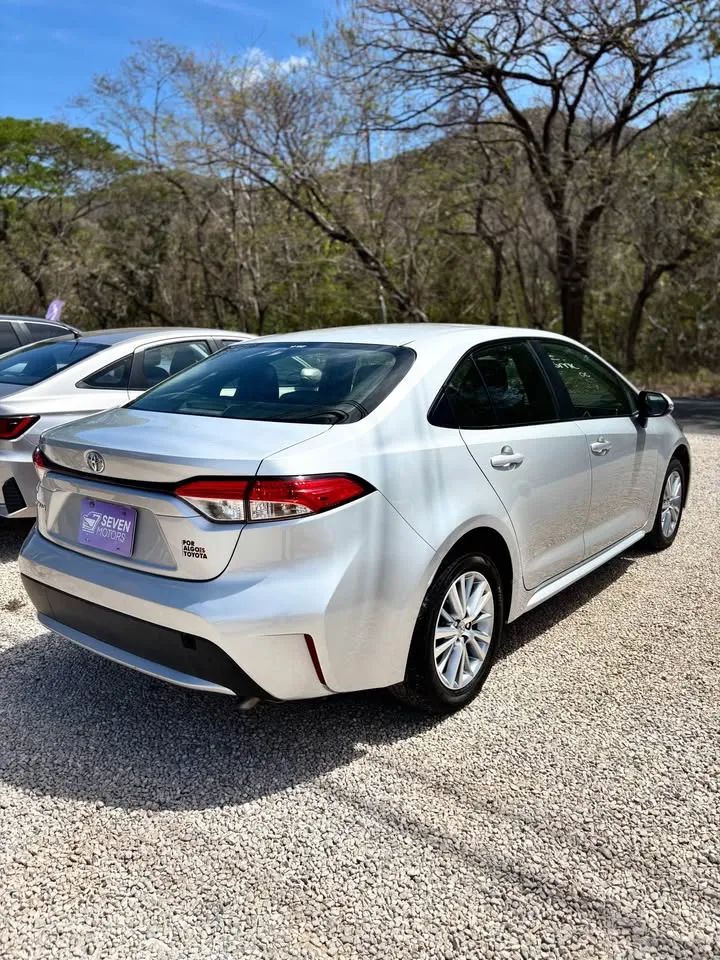 Toyota Corolla - Image 6