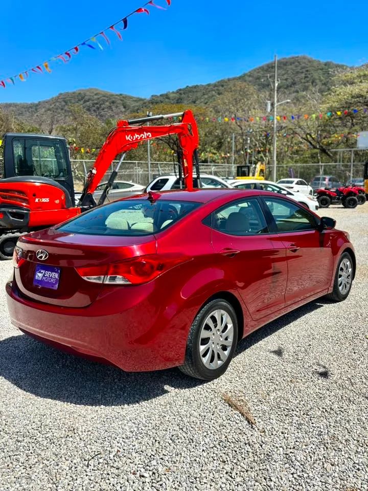 Hyundai Accent - Image 6