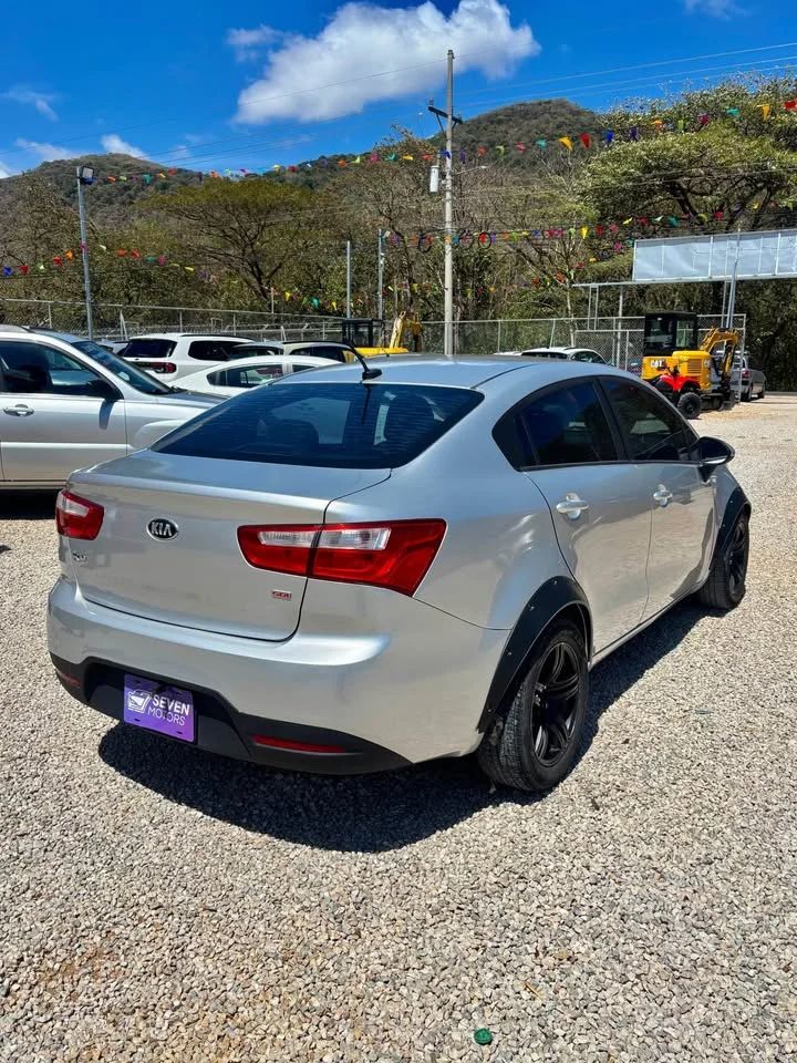 Kia Rio - Image 6
