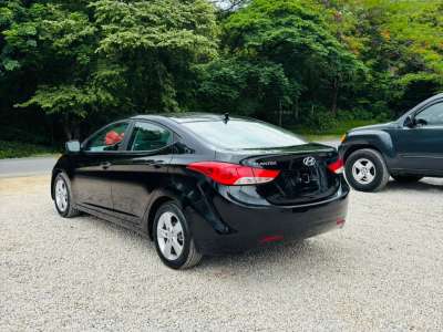 Hyundai Elantra - Image 4