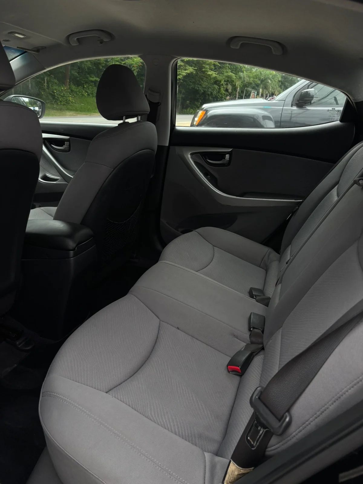 Hyundai Elantra - Image 8