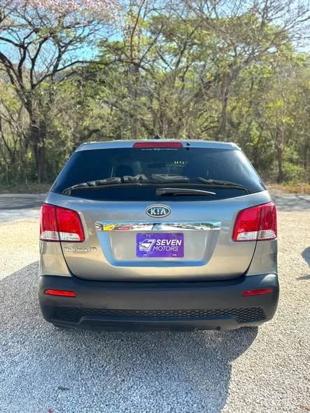 Kia Sorento - Image 4