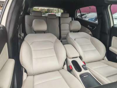 Mercedes Benz GLA180 - Image 7