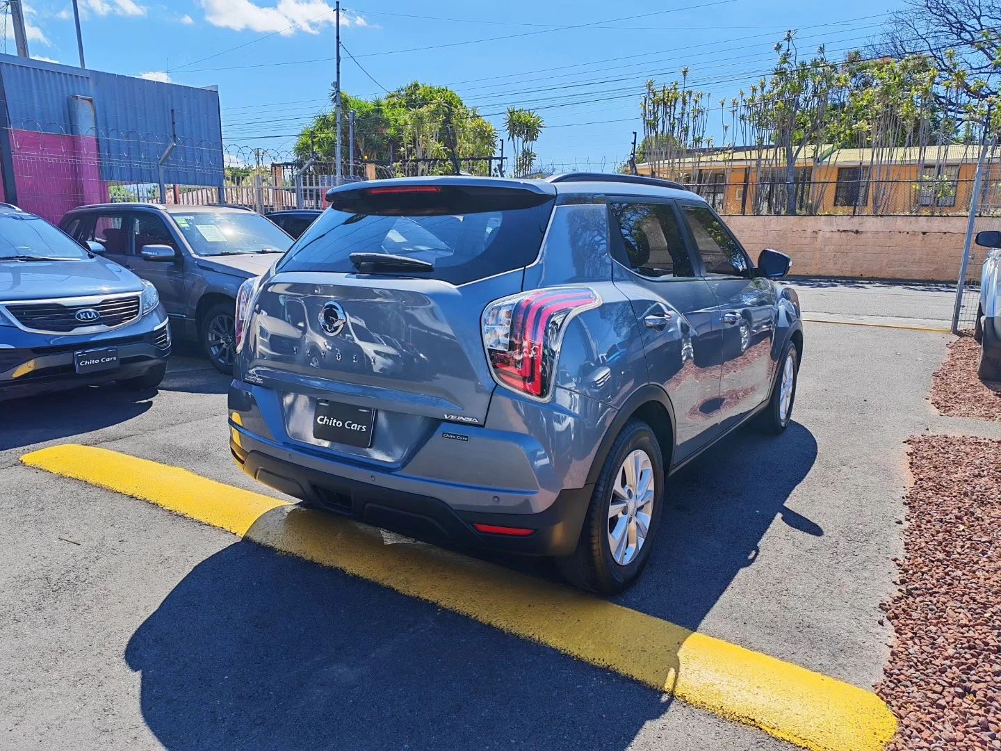 Ssang Yong Tivoli - Image 2