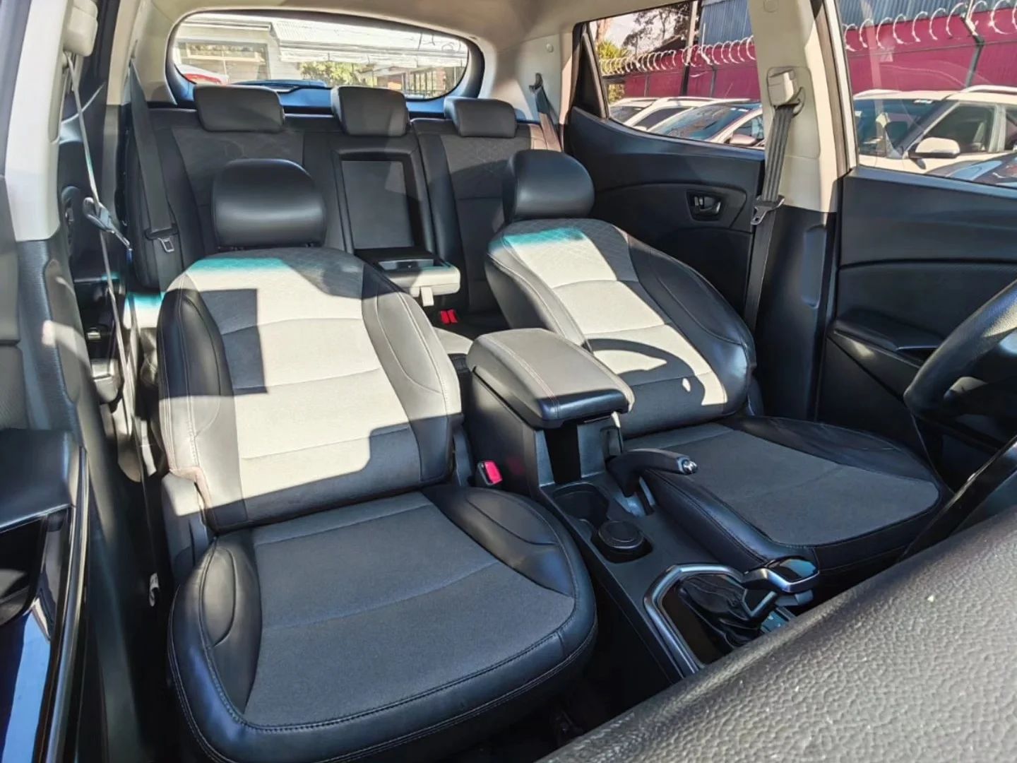 Ssang Yong Tivoli - Image 7