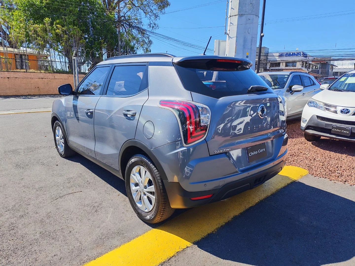 Ssang Yong Tivoli - Image 4