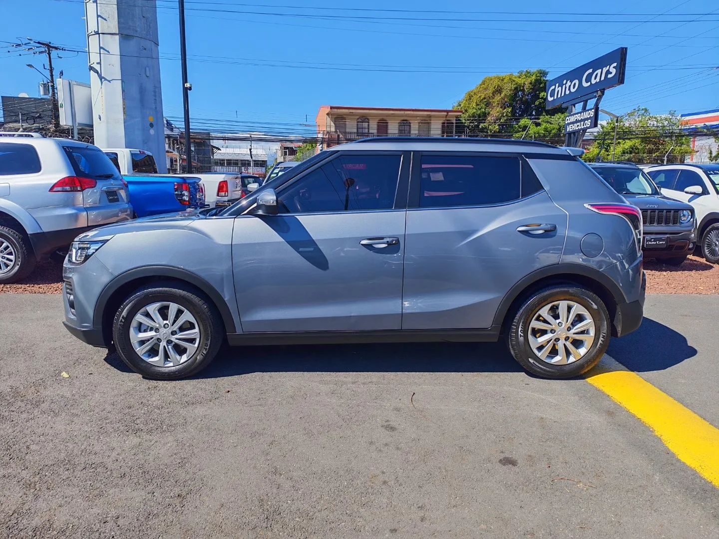 Ssang Yong Tivoli - Image 3