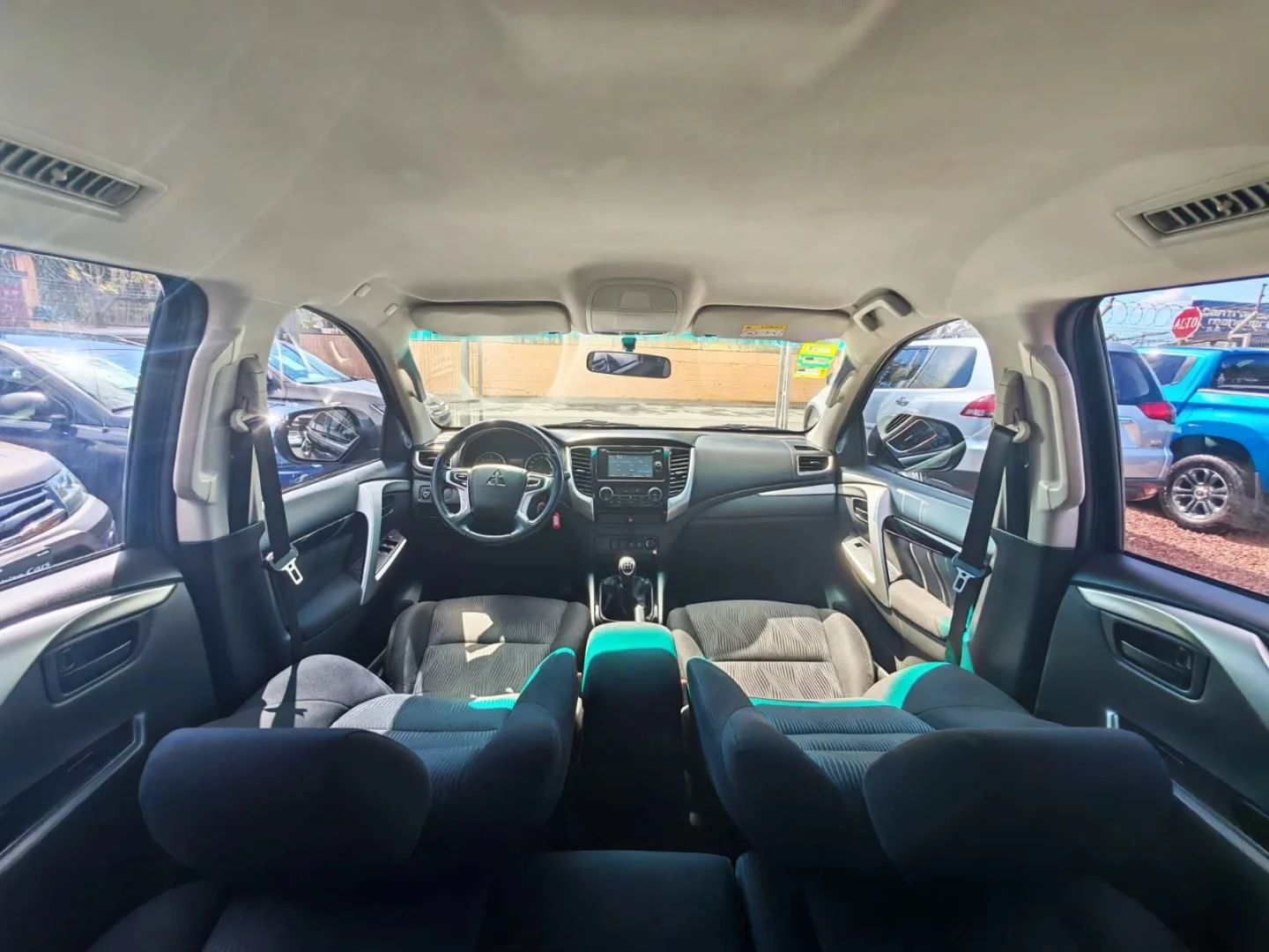 Mitsubishi Montero Sport - Image 3