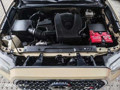 Toyota Tacoma - Image 10