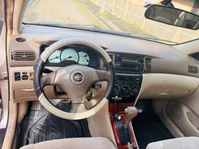 Toyota Corolla - Image 2