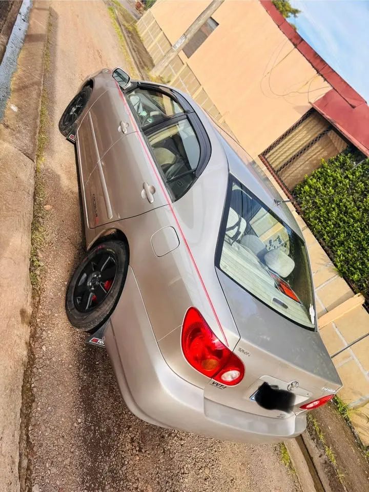 Toyota Corolla - Image 8