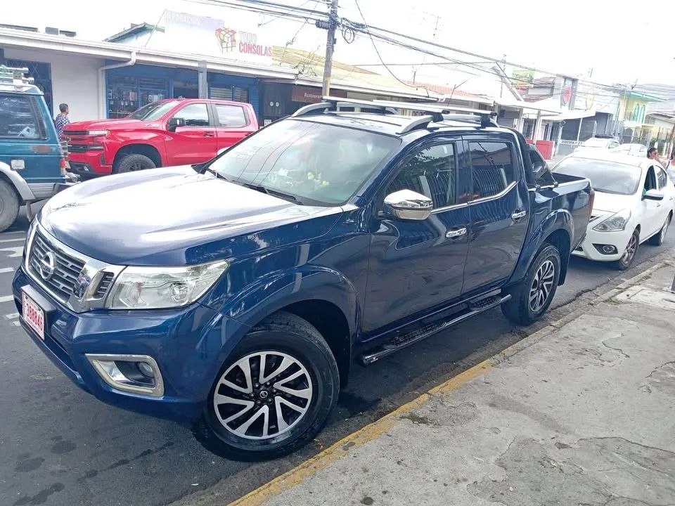 Nissan Frontier - Image 2