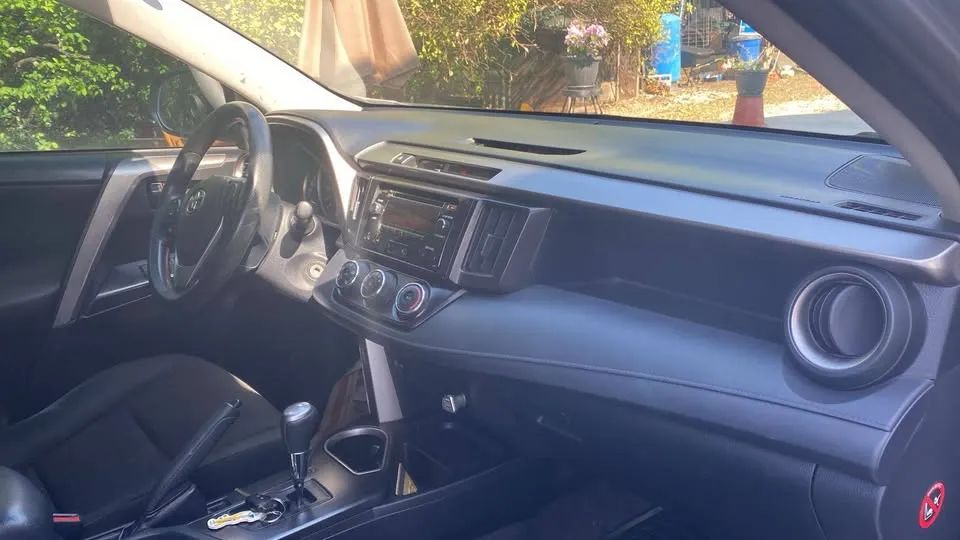 Toyota RAV4 - Image 6