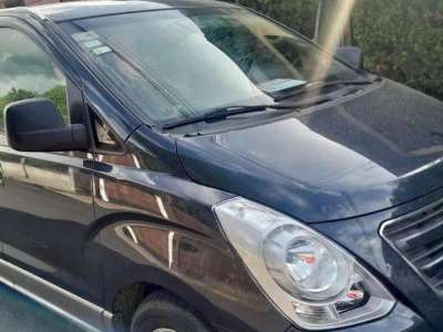Hyundai H1 - Image 1
