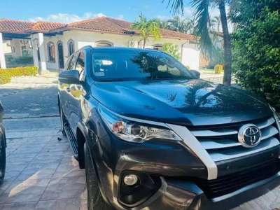 Toyota Fortuner - Image 1
