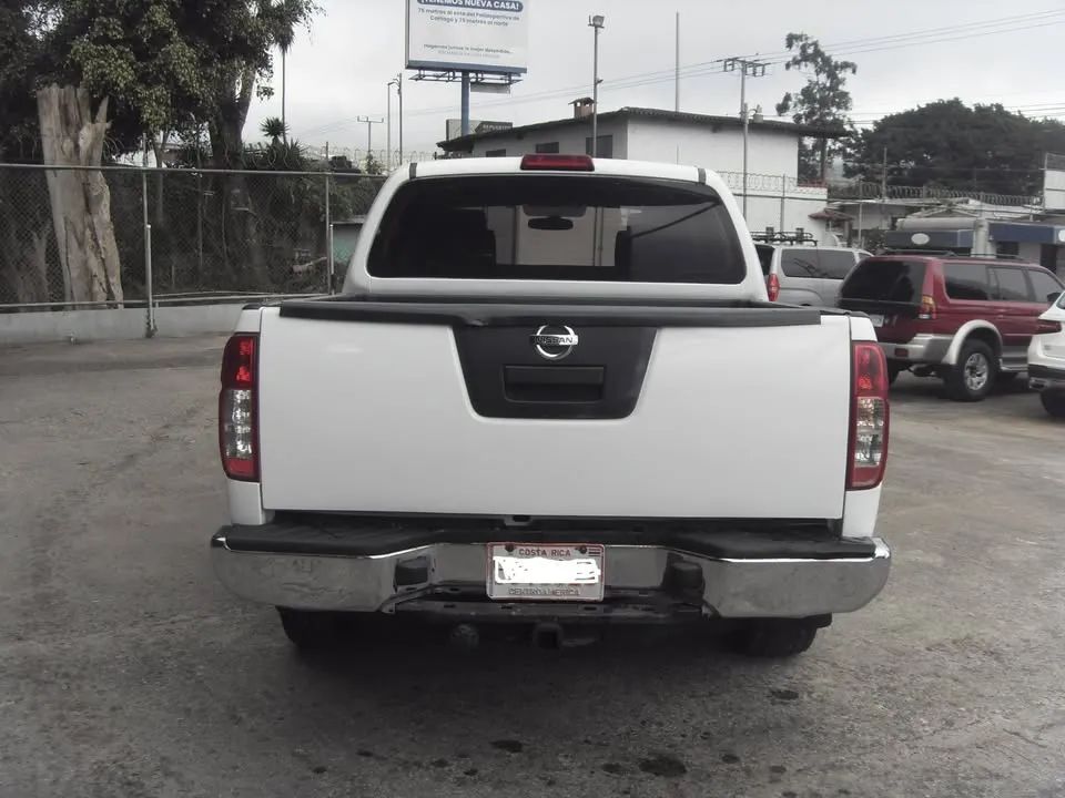 Nissan Navara - Image 4