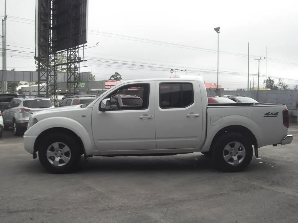 Nissan Navara - Image 6