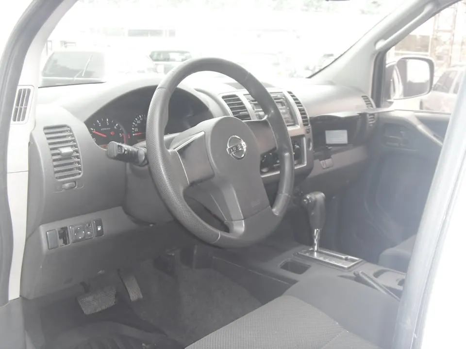 Nissan Navara - Image 9