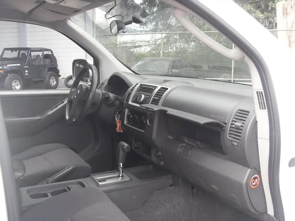 Nissan Navara - Image 11