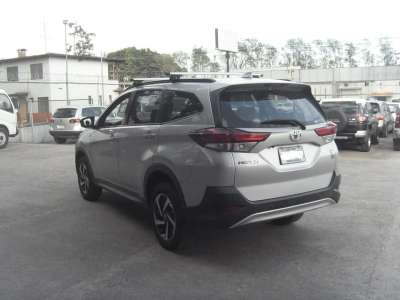 Toyota Rush - Image 5