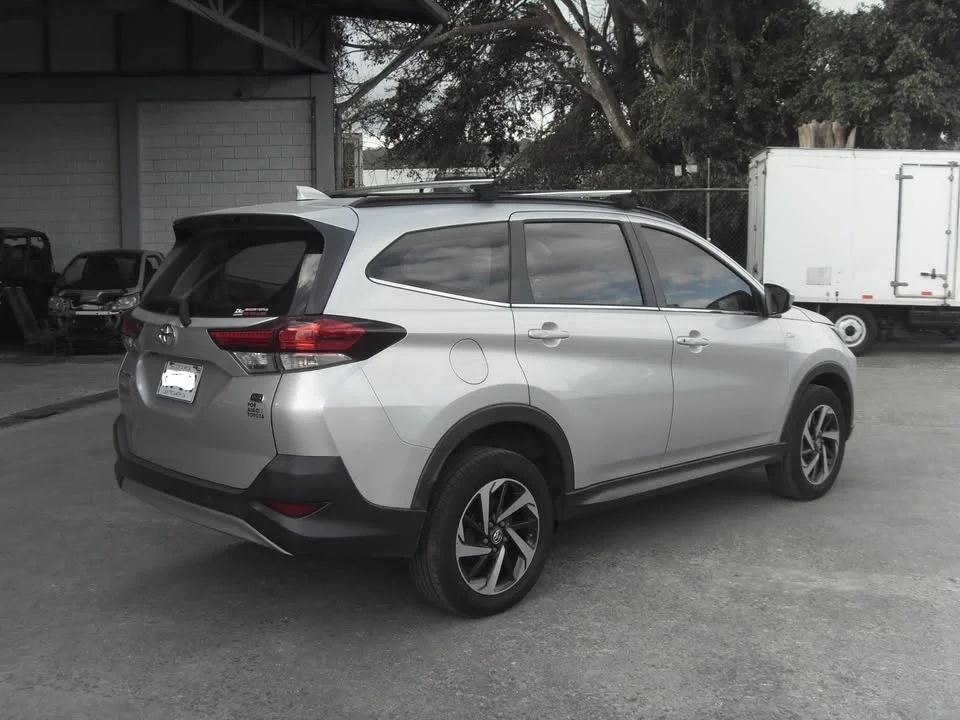 Toyota Rush - Image 10