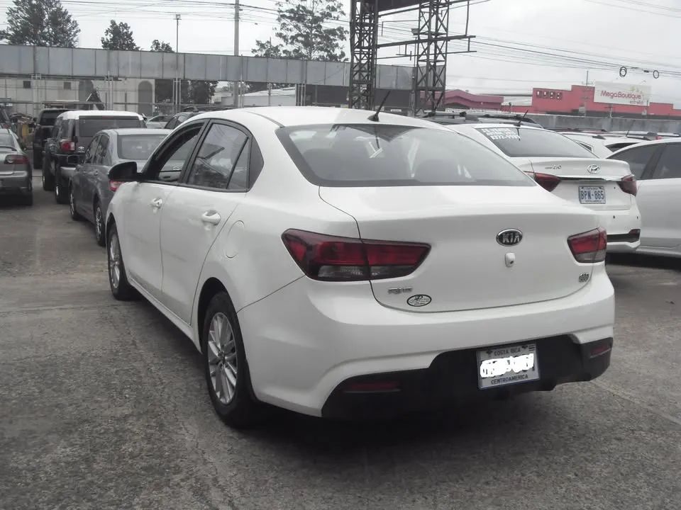 Kia Rio - Image 4