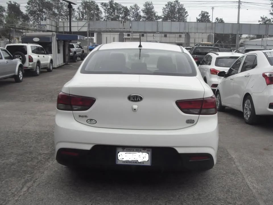 Kia Rio - Image 5