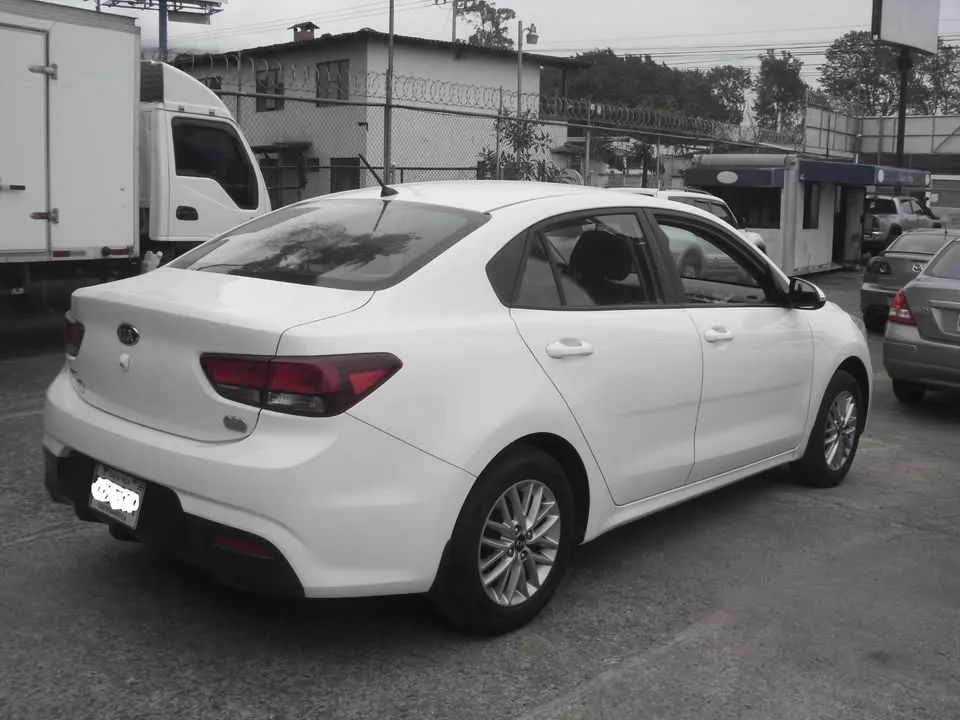 Kia Rio - Image 6