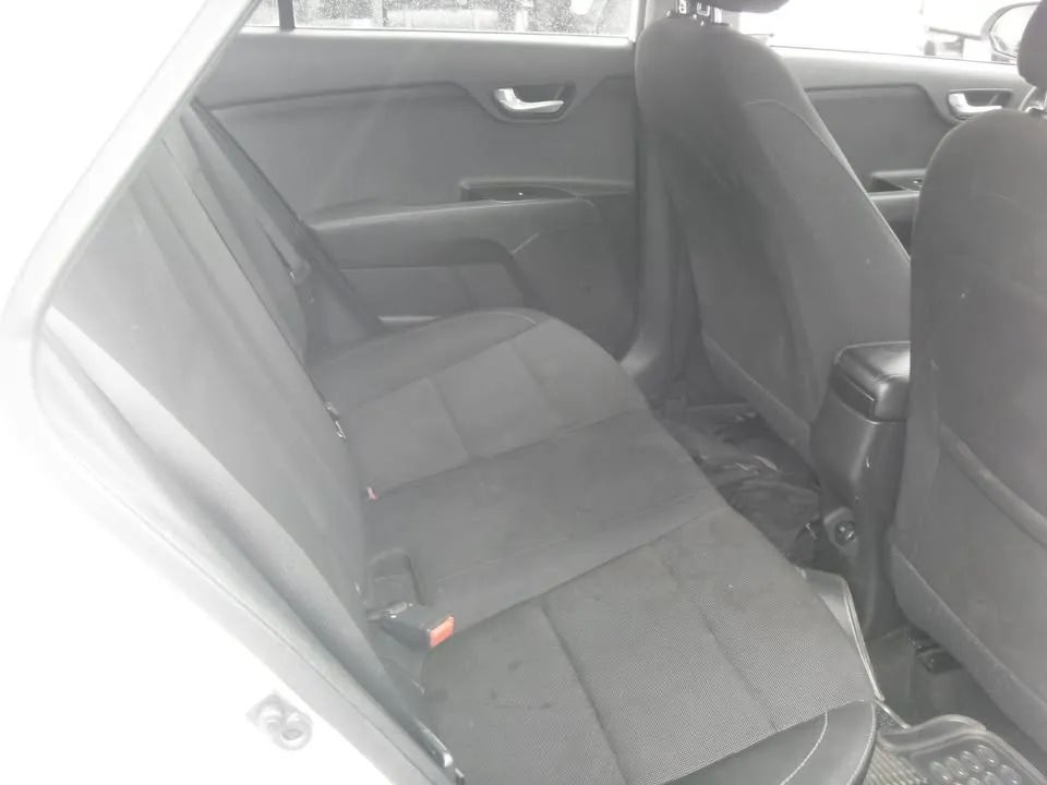 Kia Rio - Image 8