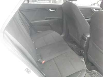 Kia Rio - Image 8
