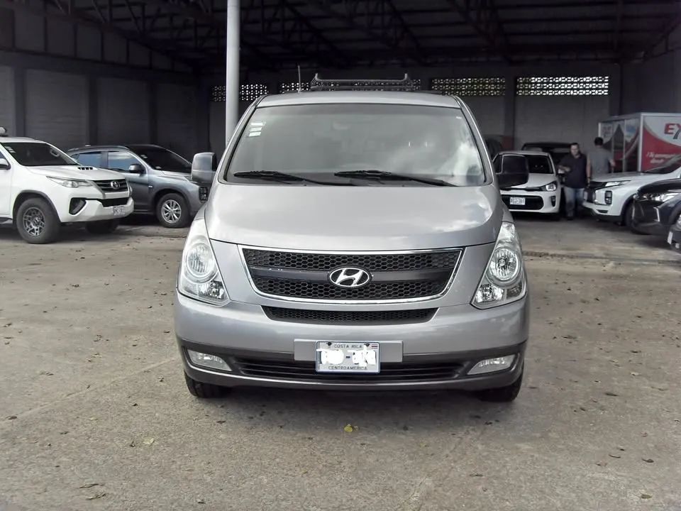 Hyundai H1 - Image 1
