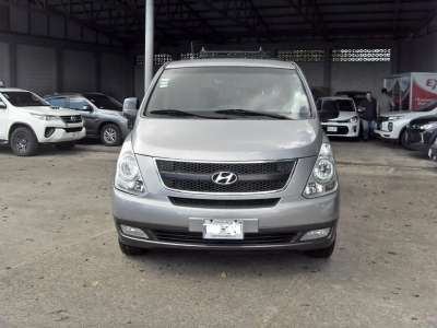 Hyundai H1 - Image 1