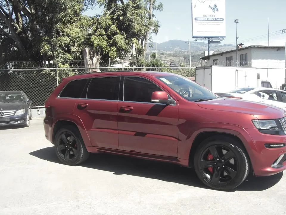 Jeep Grand Cherokee SRT - Image 3