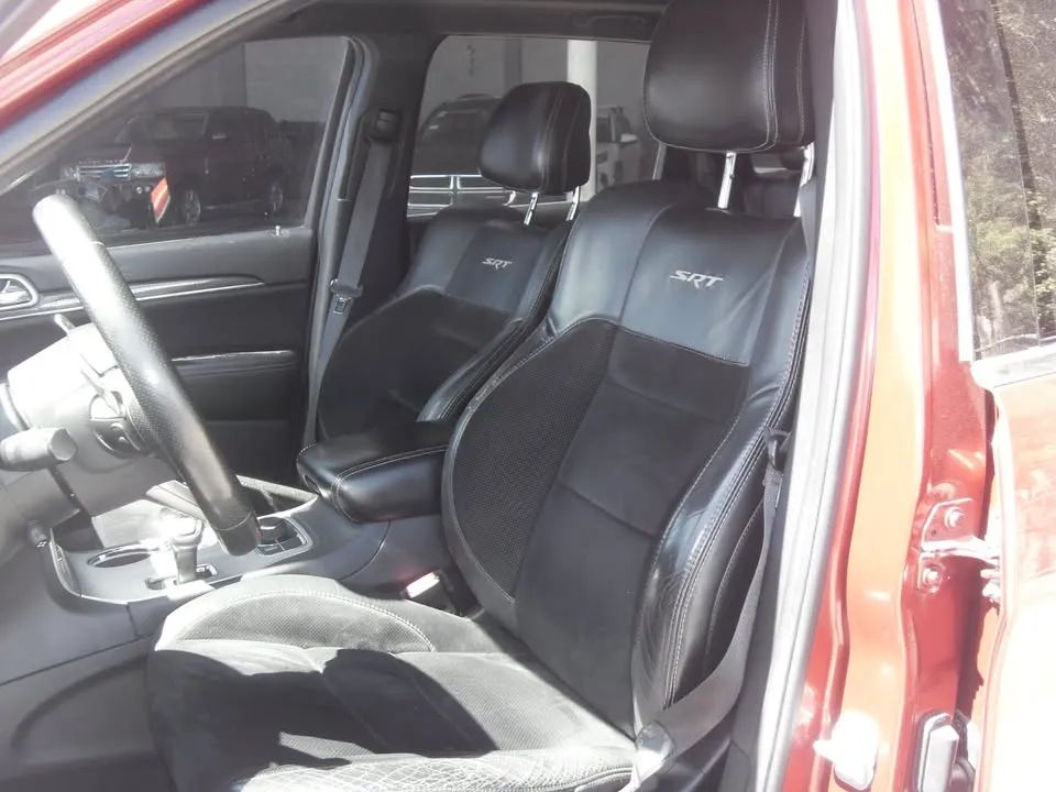 Jeep Grand Cherokee SRT - Image 9