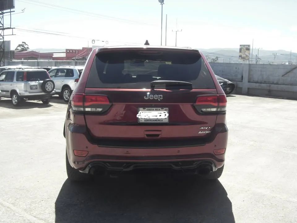 Jeep Grand Cherokee SRT - Image 12