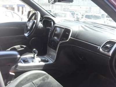 Jeep Grand Cherokee SRT - Image 14