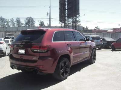 Jeep Grand Cherokee SRT - Image 15