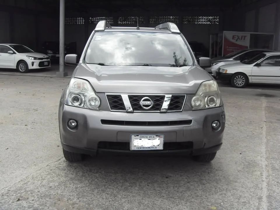 Nissan X-Trail - Image 1