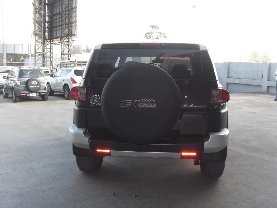 Toyota FJ Cruiser - Image 7