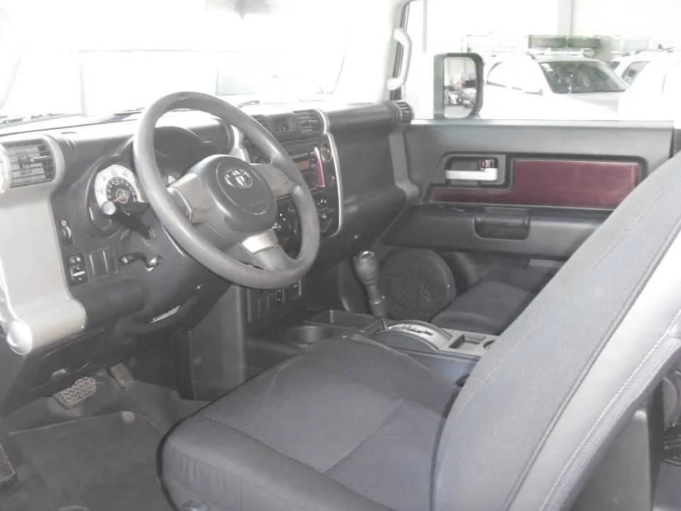 Toyota FJ Cruiser - Image 12