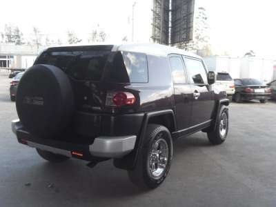 Toyota FJ Cruiser - Image 13