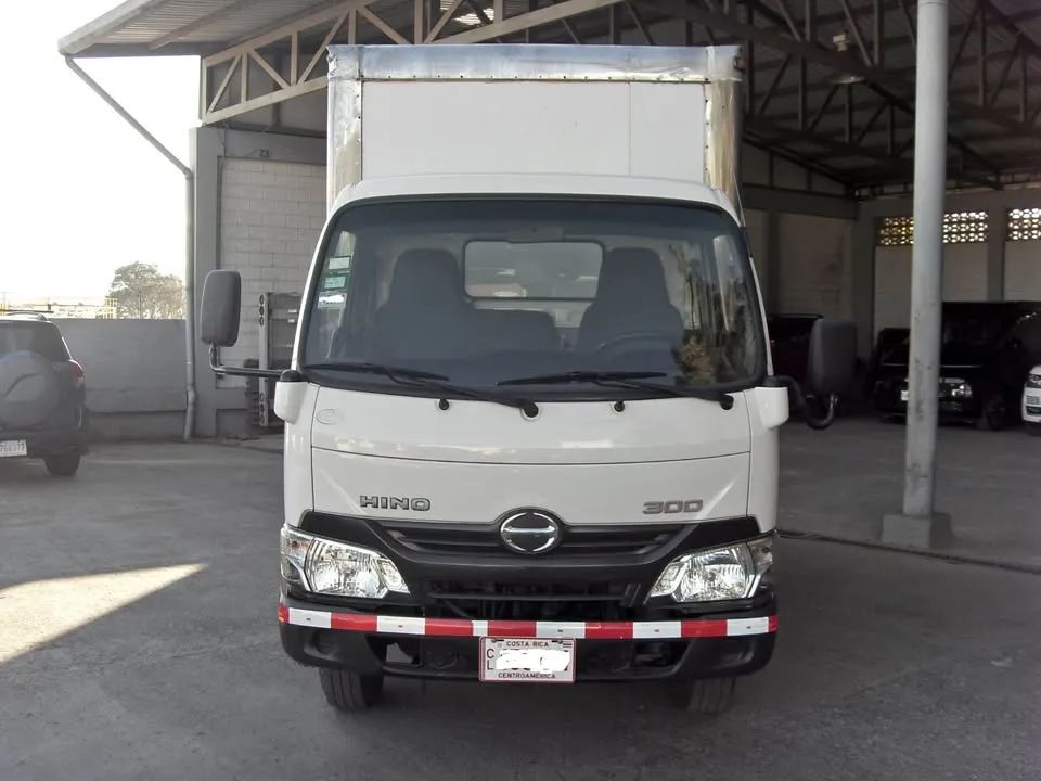 HINO 300 - Image 1