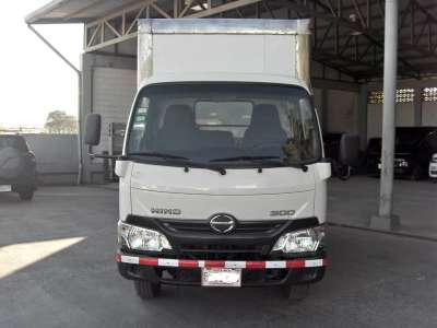 HINO 300 - Image 1
