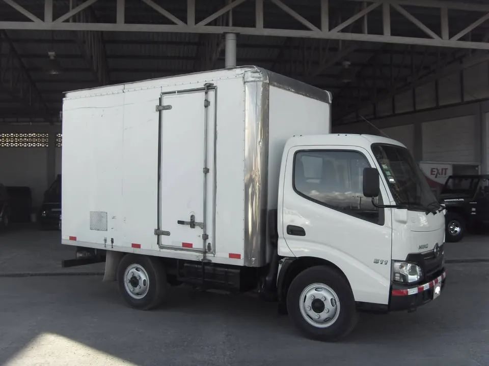 HINO 300 - Image 3