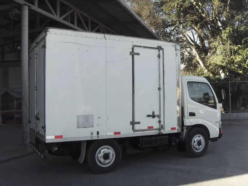 HINO 300 - Image 4