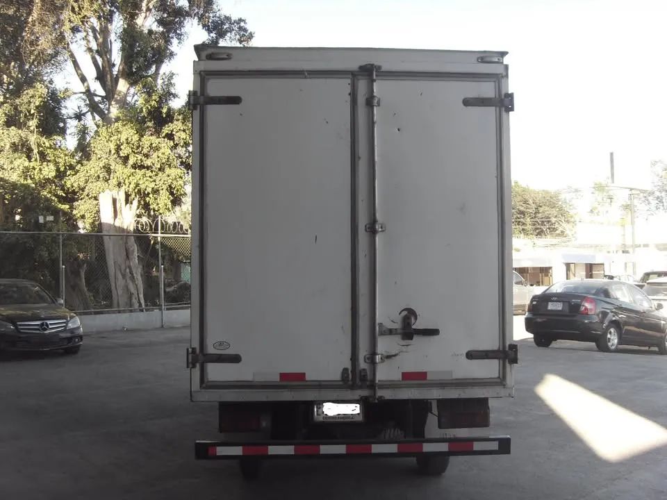 HINO 300 - Image 6