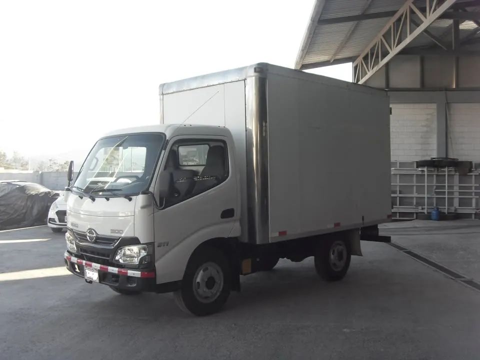 HINO 300 - Image 9