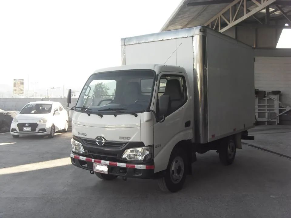 HINO 300 - Image 10