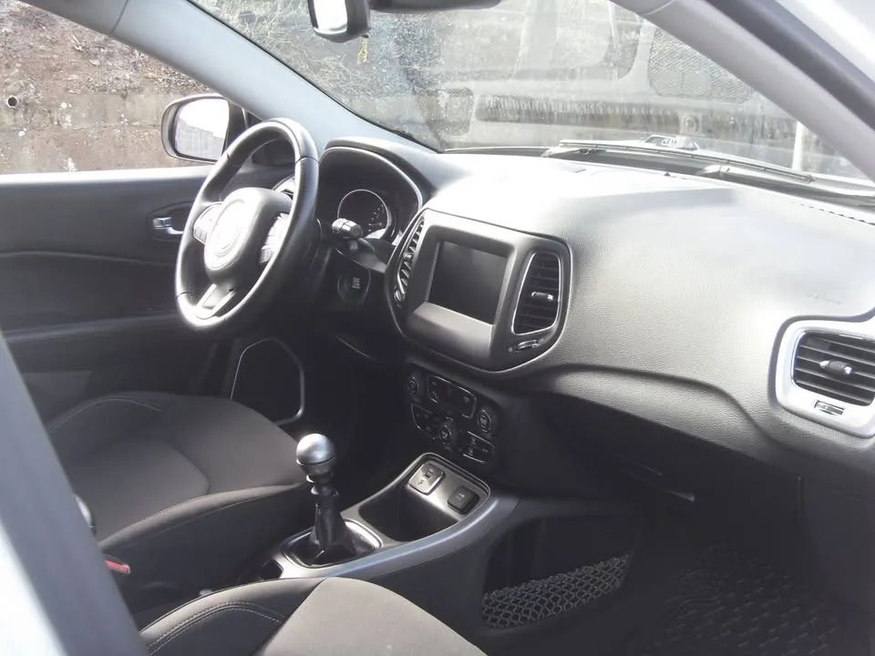 Jeep Compass - Image 12